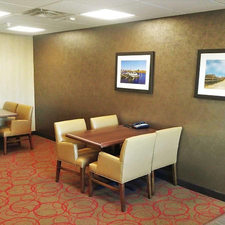 Inn At Hunters Run Watford City Esterno foto