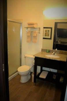 Inn At Hunters Run Watford City Esterno foto
